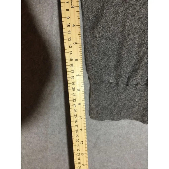 Womens American Eagle Shirt Size Large Grey Batwing Sweater Shirt Casual Thin - Picture 3 of 3